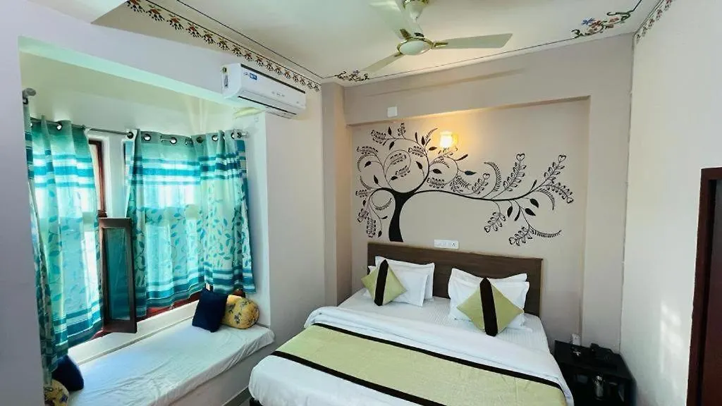 ***  Hotel Nayee Haveli Udaipur India