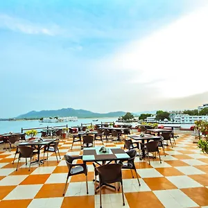 Hotel Devraj Niwas On Lake Pichola, Udaipur