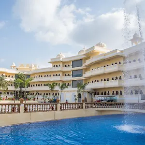 3* Resort Labh Garh Palace