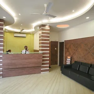 2* Hotel Padmini Palace
